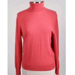 Uniqlo Blush Cashmere Classic Turtleneck